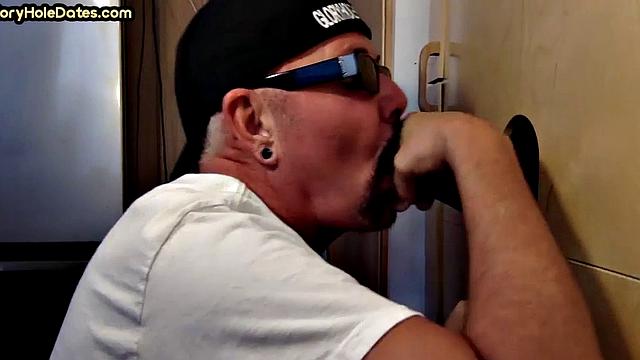 Gloryhole amateur DILF sucks Ebony with greedy mouth 