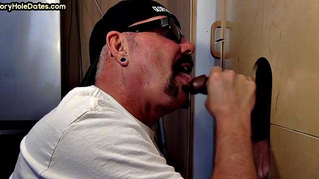 Gloryhole amateur DILF sucks Ebony with greedy mouth 
