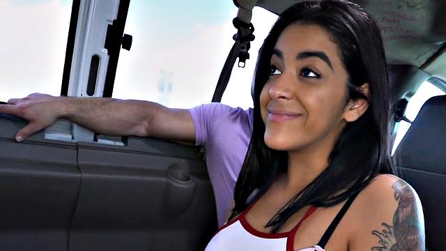 Picked up stud sucked by facial gay in van for money