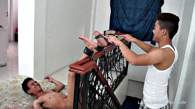 Tickle Fun With Warren