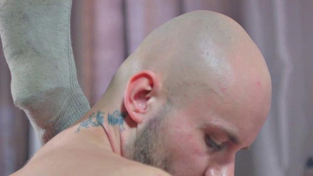 смотри, как генерал алекс хелл жестко шпилит и шлёпает райана олсена в офисе