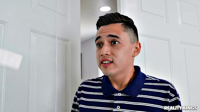 Seduced By GF's Sorority Roommates: 1