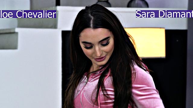 GIRLSRIMMING.COM - Stretch For Pizza