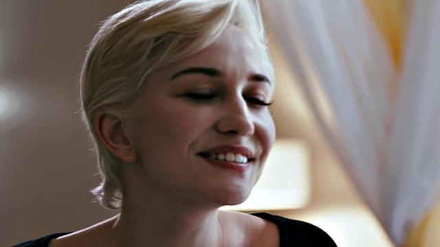 First lesbian for str8 babe she will never forget