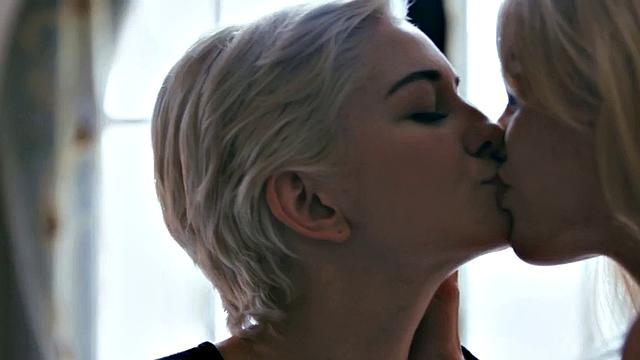 First lesbian for str8 babe she will never forget