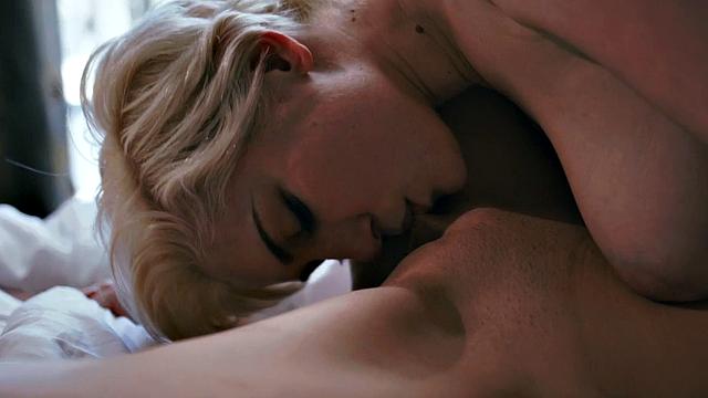 First lesbian for str8 babe she will never forget