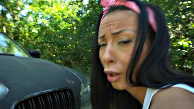 Picked up babe POV public fucked outdoors in car for cash