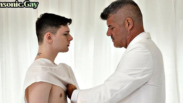 Entered Apprentice learns submission