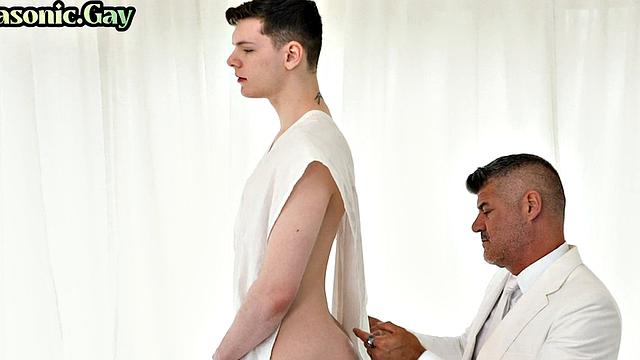 Entered Apprentice learns submission