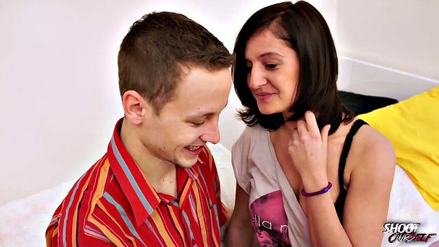 Teens Gabriela & David Sweetly Fuck