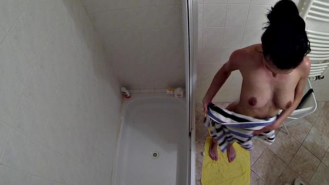 Agent's Pussy Gets Model's Face Wet