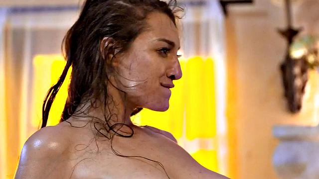 Massaging dykes eating nice pussies while fingering