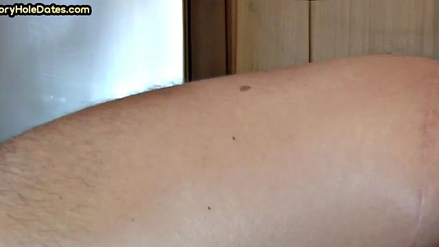 Amateur DILF fucked in closeup private video