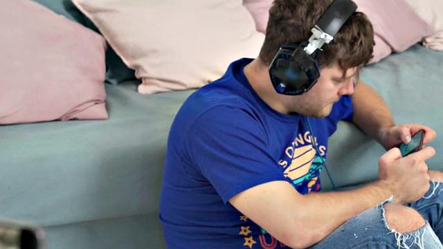 Squirting bigass babe in stockings anally drilled