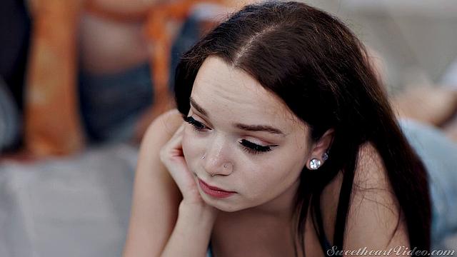 Sorority Girls 3 - Держи её ближе, туже