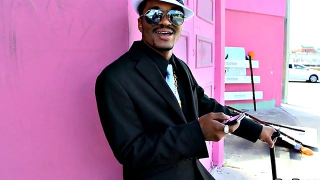 Amateur Black picked up and fucked by muscled hunk