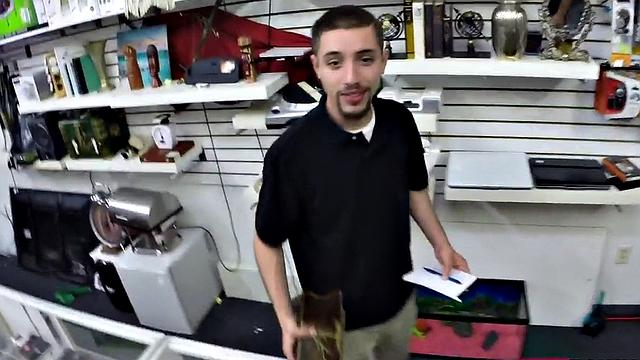 Blonde loves the motor so she gives a blowjob for it