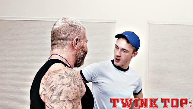 COLE BLUE Chapter 8 - High Training