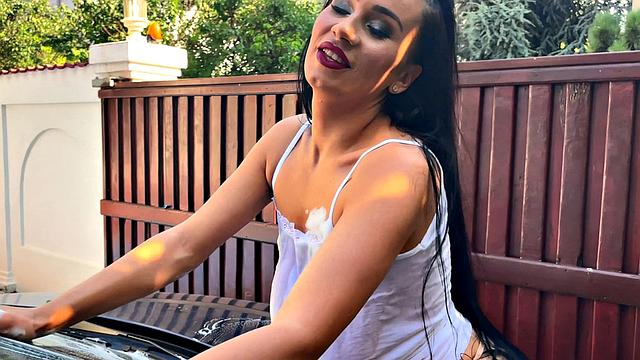 Helen Star: Workin' at the Wash