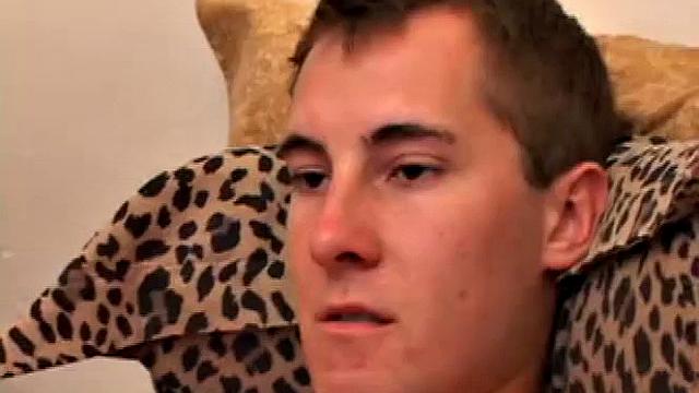 Kiefer Foxx Jerks Off With Toy