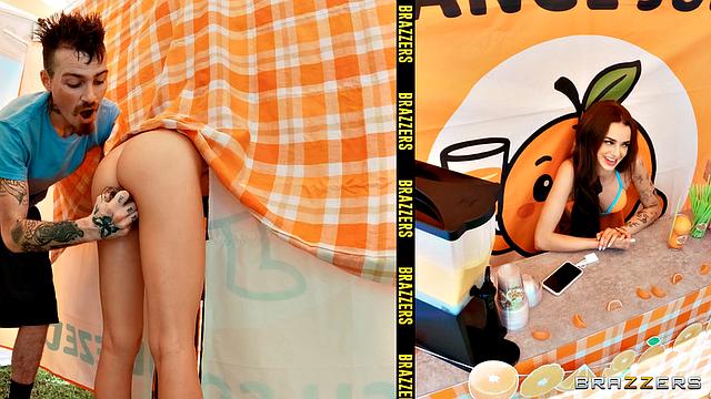 The Big O Orange Stand