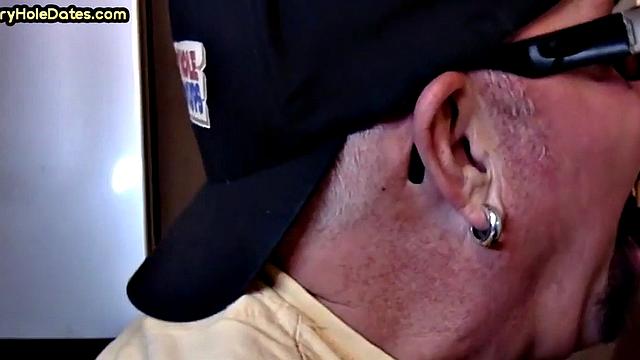 Cum greedy gloryhole DILF sucks in homemade closeup