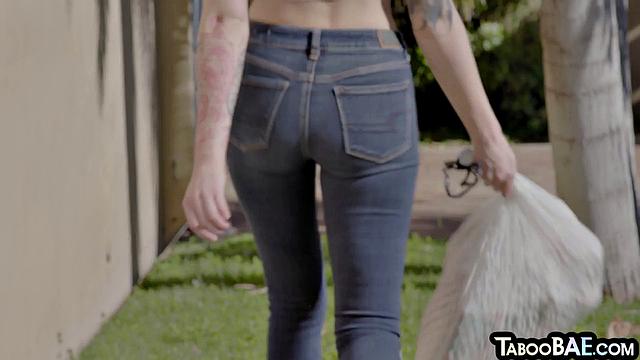 Inked cutie banged by lucky dude