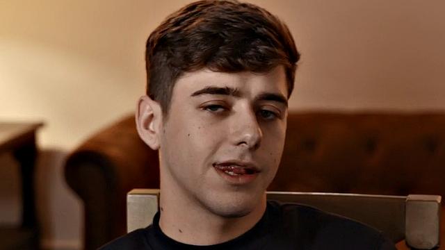 Royal jock fucks skinny twink in asshole after BJ