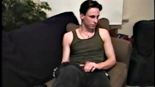 Watching this stunning Australian boy in solo scene