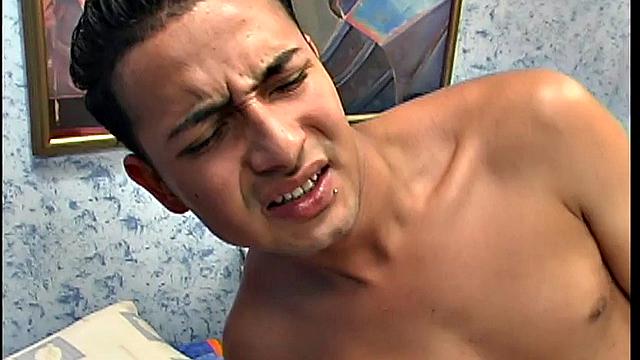 21yo Latino fucked by skinny in bedroom after BJ