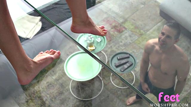 Pretty Hairycunt Blonde Gets her Pussy Smashed