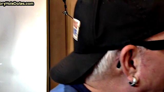 Gloryhole DILF barebacked at home after BJ in closeup