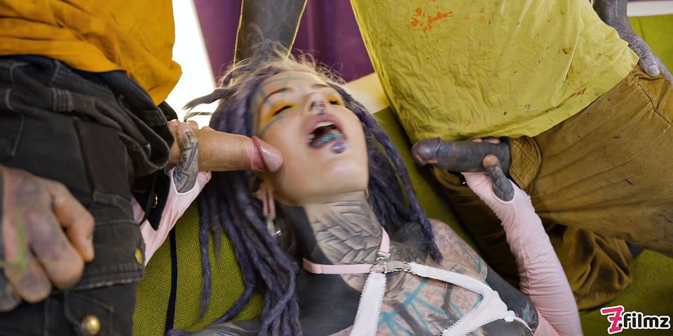 Anuskatzzs показывает анальный фистинг и глубокий минет партнеру.