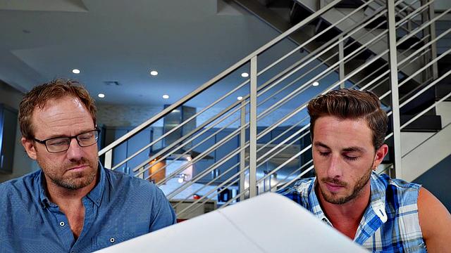 A American amateur brunette get off on cumming in glasses