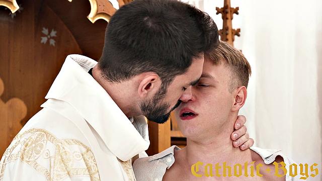 ALTAR BOY NOAH Chapter 4 - Noah Training