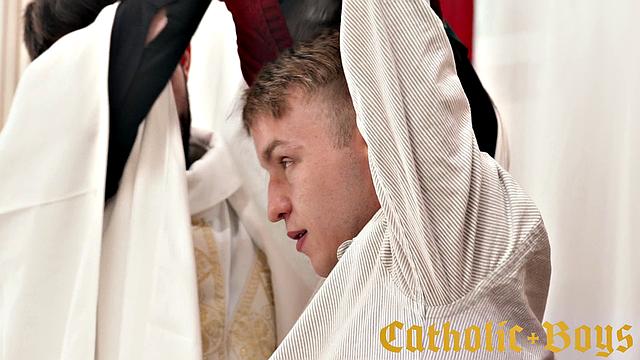 ALTAR BOY NOAH Chapter 4 - Noah Training