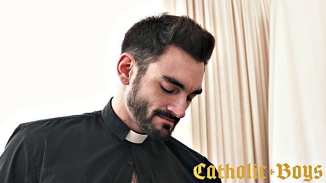 ALTAR BOY NOAH Chapter 4 - Noah Training