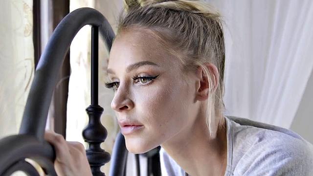 Deepthroat Asian babe with medium tits pussybanged on couch