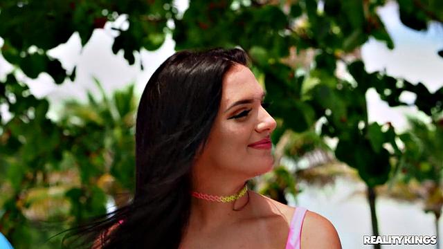 Alice Spreads Joy and Love!