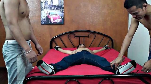 It's another male tickling video from Laughing Asians! Trickx is his name, and I had no idea he would be such a ticklish guy! Alex and Rico are the tickle team, and what a fun tickle session we had with him.