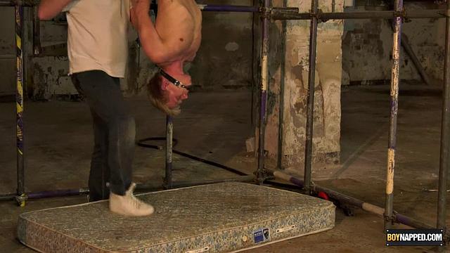 Chris Jansen dominates Sebastian Kane with rough gay sex
