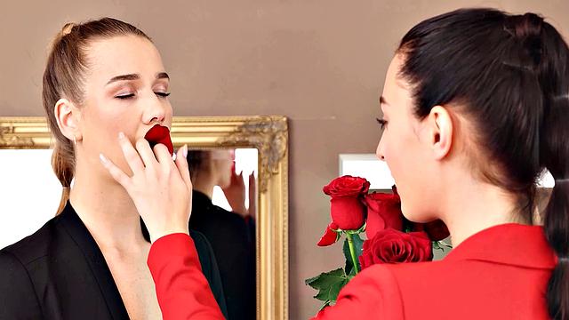 Dominant brunette in black pantyhose uses big toy to impress girlfriend