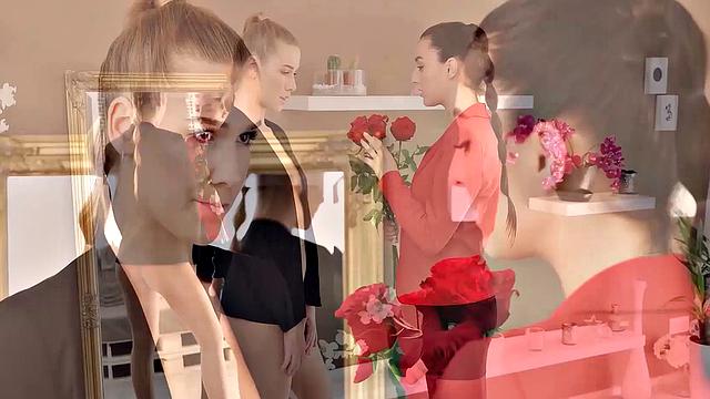 Dominant brunette in black pantyhose uses big toy to impress girlfriend