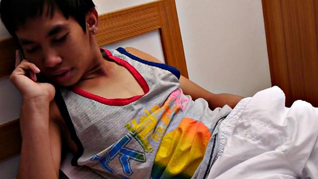 Japanese twinks love pissing and bareback anal sex