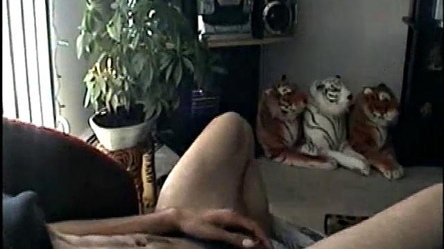 Straight Enrique Cums Hard