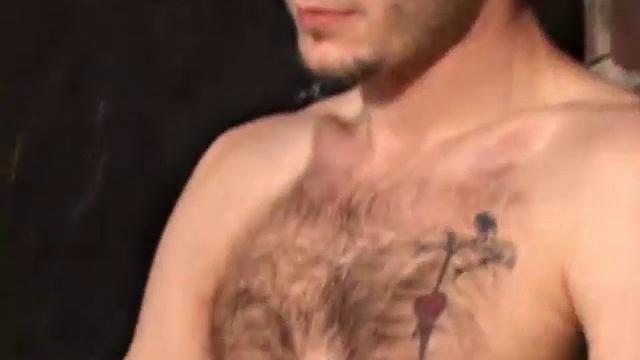 Жаркие мужские игры в тесном гараже и взрывной финал