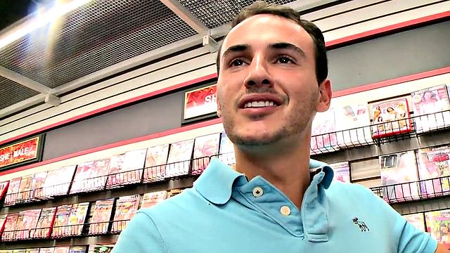 Fooled gloryhole straight enjoys Blowjob