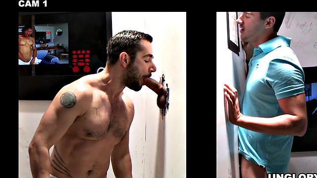 Fooled gloryhole straight enjoys Blowjob