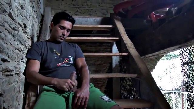 Amateur gay bottom gets fucked in the asshole after BJ by top