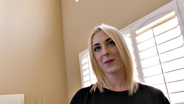 Teen Takes Cumshot After Cock Riding